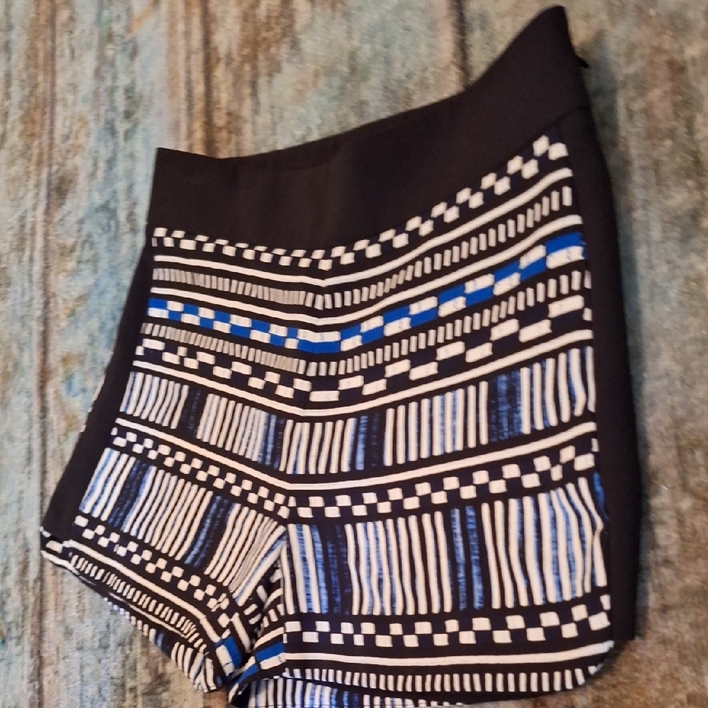 J. Crew Women's Black and Blue Geometric Athletic Shorts. NWOT Size 00